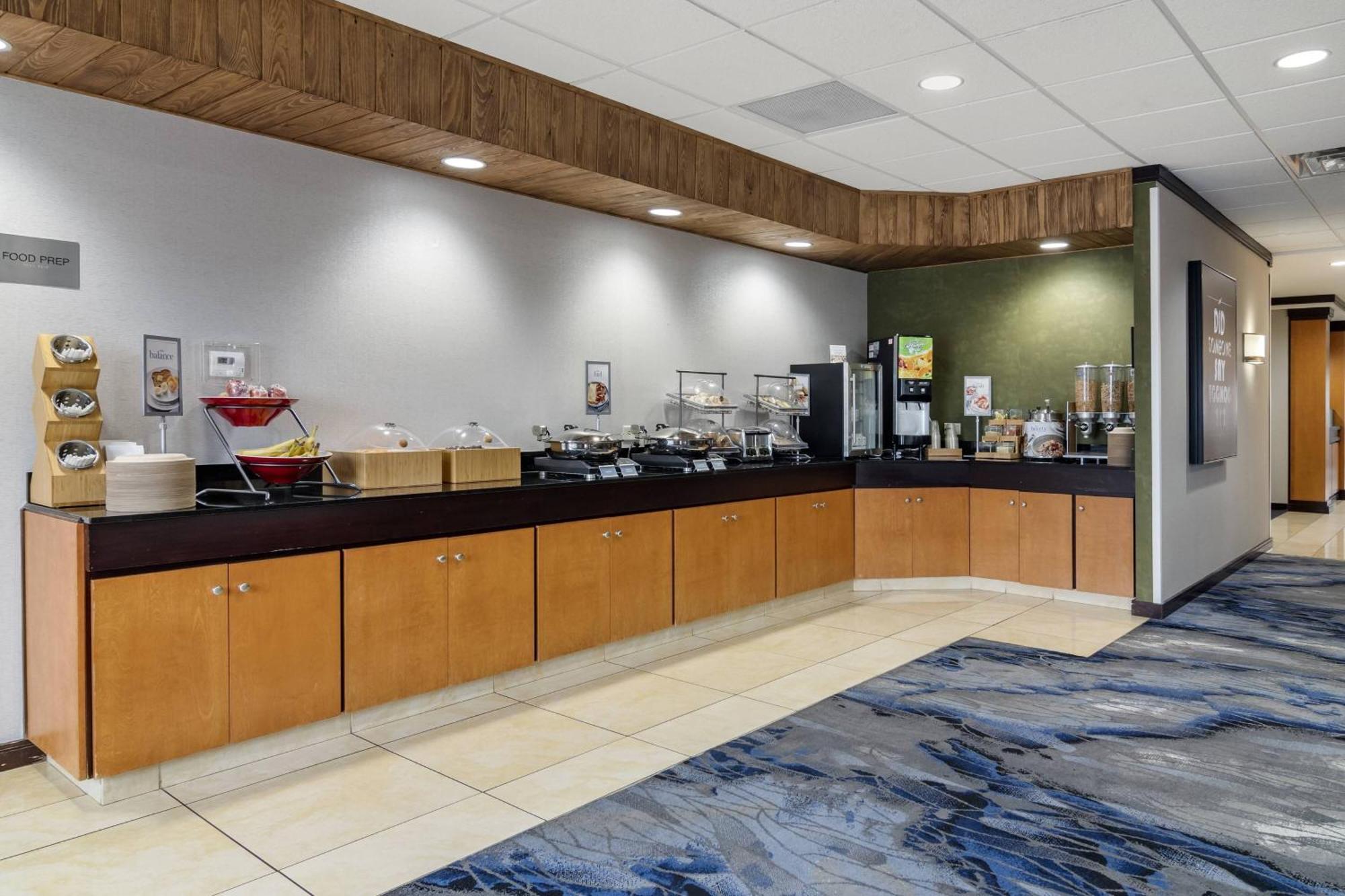 Fairfield Inn & Suites By Marriott Commerce Exterior photo